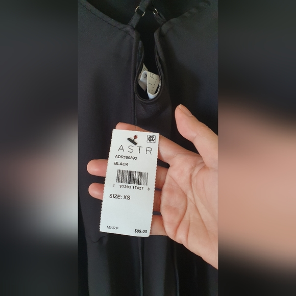 🔥NEW WITH TAG ASTR THE LABEL COWL SLIP MIDI DRESS BLACK in XS and SMALL🔥 - Picture 8 of 9